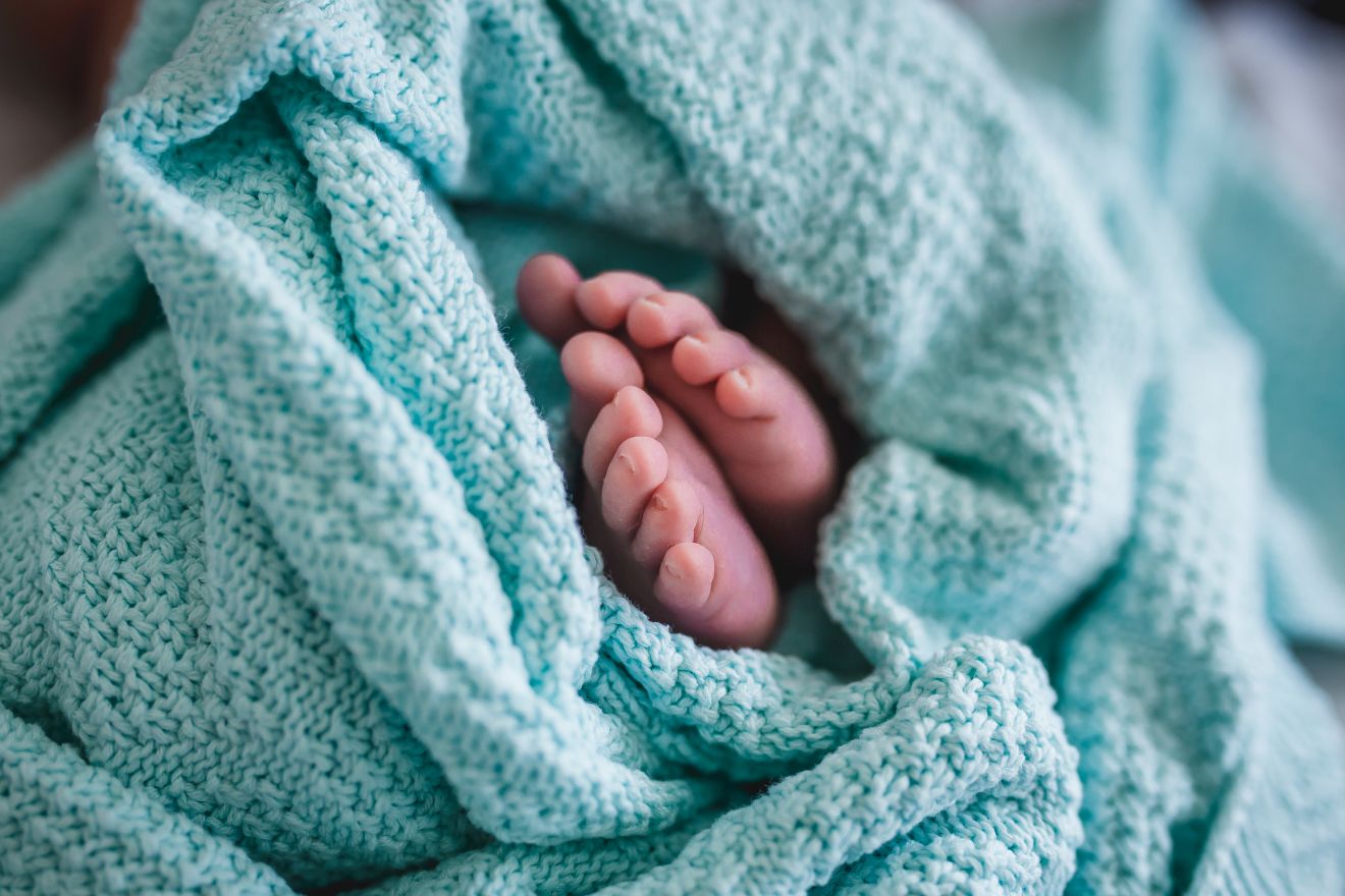 newborn photographer exeter devon