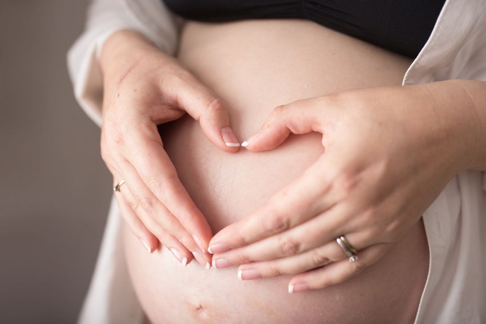 maternity photos exeter